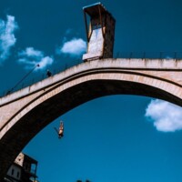 Ima li nada još krila laste?<br /><br />
16 godina od obnove Starog mosta